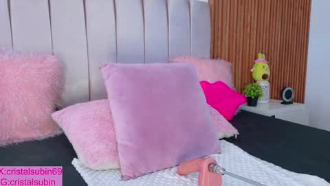 Snapshot of cristal_subin69 chatting on November 13, 2025, 12:15 pm STEFANYIG cristalsubin online show from November 13, 2025, 12:15 pm