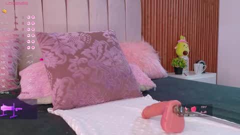 Snapshot of cristal_subin69 chatting on November 18, 2025, 12:20 pm STEFANYIG cristalsubin online show from November 18, 2025, 12:20 pm