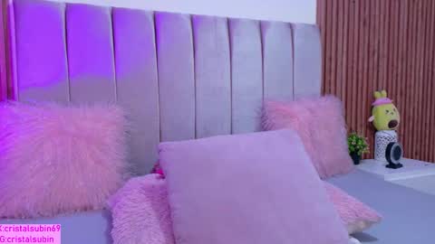 STEFANYIG cristalsubin online show from December 18, 2025, 11:38 am