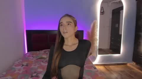 cristal_t2 online show from April 30, 2026, 8:26 pm