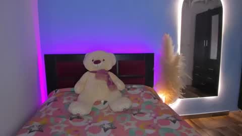 cristal_t2 online show from June 11, 2026, 6:50 pm