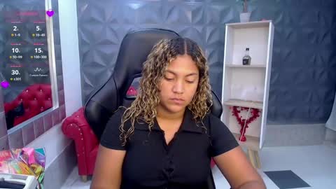 Cristal online show from April 29, 2026, 11:33 pm
