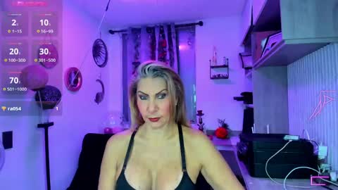Cristal Ayala online show from May 15, 2026, 12:17 am