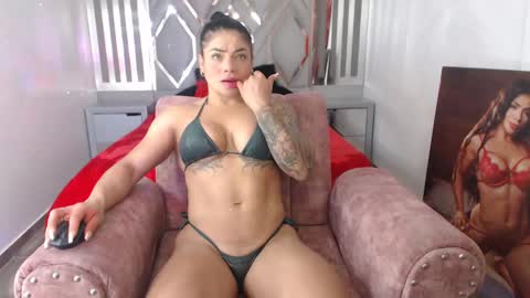 Snapshot of cristalbeautiful1 chatting on December 9, 2024, 2:17 pm Natalie online show from December 9, 2024, 2:17 pm