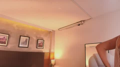 Snapshot of cristalbm_ chatting on July 15, 2026, 10:26 pm cristalbm_ online show from July 15, 2026, 10:26 pm