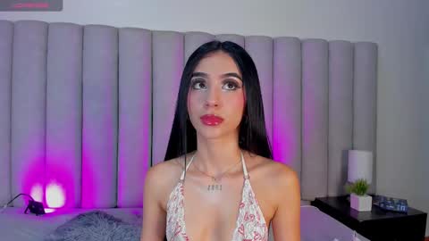 Snapshot of cristalcornner_ chatting on March 3, 2025, 7:39 pm Nicole Connection time 220pm-910pmCol online show from March 3, 2025, 7:39 pm