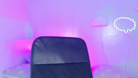 Snapshot of cristalcornner_ chatting on March 26, 2026, 7:52 pm Nicole Connection time 220pm-910pmCol online show from March 26, 2026, 7:52 pm