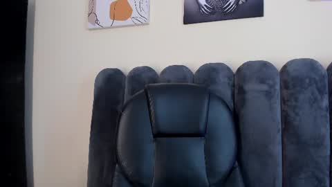 cristalfoxy_ online show from June 11, 2026, 2:53 am