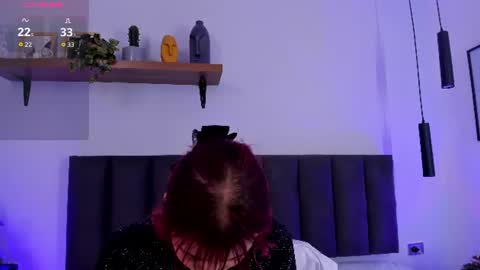 cristalfoxy_ online show from June 29, 2026, 8:53 pm