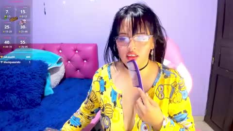 Snapshot of cristaln07 chatting on February 13, 2025, 1:40 am Natis online show from February 13, 2025, 1:40 am