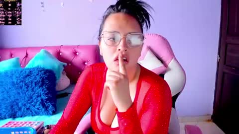 Snapshot of cristaln07 chatting on June 15, 2026, 12:07 pm Natis online show from June 15, 2026, 12:07 pm