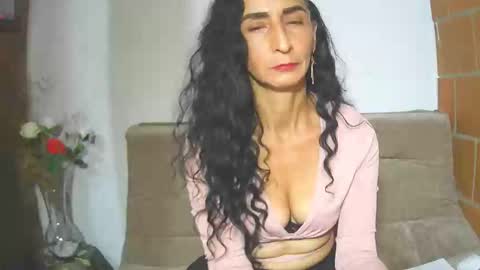 Snapshot of cristalvelvet chatting on May 20, 2026, 10:49 pm online show from May 20, 2026, 10:49 pm