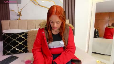 Snapshot of cristalwalker__ chatting on June 8, 2026, 10:37 am cristal walker online show from June 8, 2026, 10:37 am