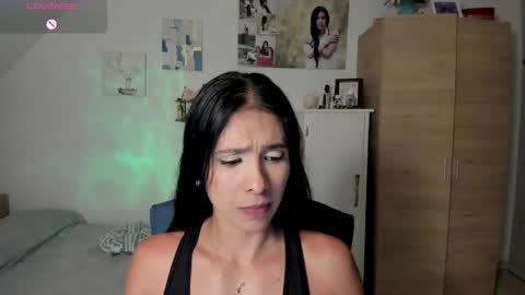 veronika online show from April 28, 2026, 2:38 am