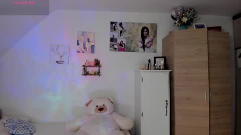 veronika online show from April 30, 2026, 1:45 am