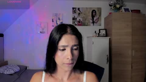 Snapshot of cristamunez chatting on May 25, 2026, 12:49 am veronika online show from May 25, 2026, 12:49 am