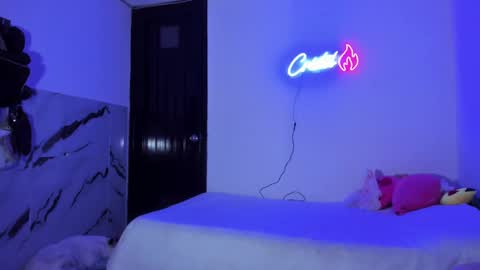  Independent Model online show from December 12, 2024, 2:15 am