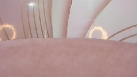  Independent Model online show from January 19, 2025, 9:01 am