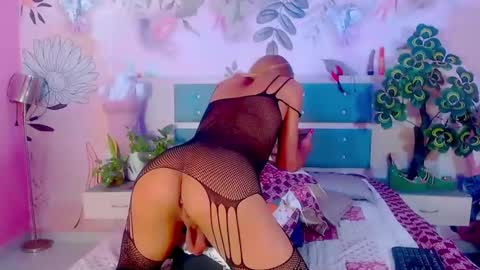 cristhy_huge_cockts online show from September 18, 2025, 11:56 am