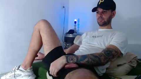 cristianhot125 online show from June 26, 2026, 10:58 pm