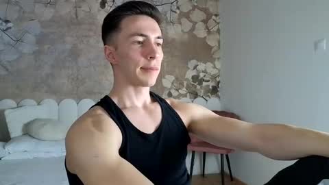 CristianoHailey online show from April 7, 2026, 6:19 pm