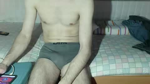 Snapshot of cristianrr184034 chatting on April 4, 2026, 7:44 pm cristianrr184034 online show from April 4, 2026, 7:44 pm