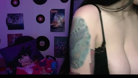 Snapshot of cristin_moon chatting on May 27, 2026, 11:24 pm Christina online show from May 27, 2026, 11:24 pm