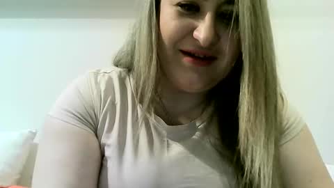 cristina20021991 online show from January 3, 2025, 11:23 pm