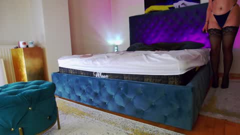 CristinaVinci online show from January 28, 2025, 5:24 pm