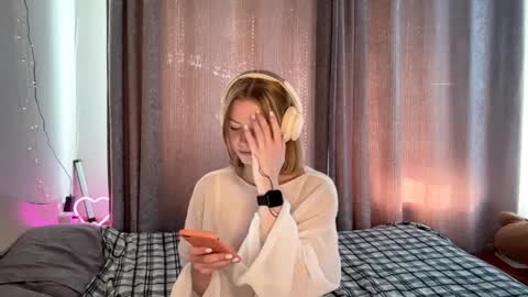 Snapshot of cristinekondo chatting on April 4, 2026, 2:25 pm Marry online show from April 4, 2026, 2:25 pm
