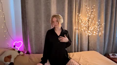 Snapshot of cristinekondo chatting on April 6, 2026, 2:29 pm Marry online show from April 6, 2026, 2:29 pm