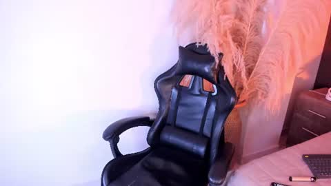 Snapshot of cristinerain chatting on July 3, 2026, 6:53 am CristineRain online show from July 3, 2026, 6:53 am