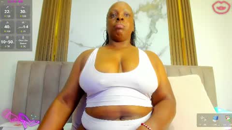 Snapshot of cristinsexy_ chatting on June 14, 2026, 10:39 am Cristina online show from June 14, 2026, 10:39 am