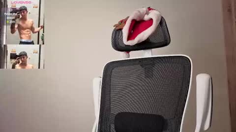 Snapshot of cristopher23_ chatting on December 2, 2025, 1:17 pm cristopher23 online show from December 2, 2025, 1:17 pm