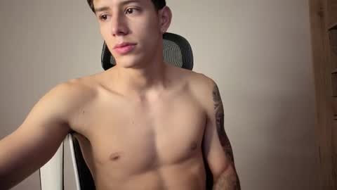 Snapshot of cristopher23_ chatting on December 19, 2025, 10:33 am cristopher23 online show from December 19, 2025, 10:33 am