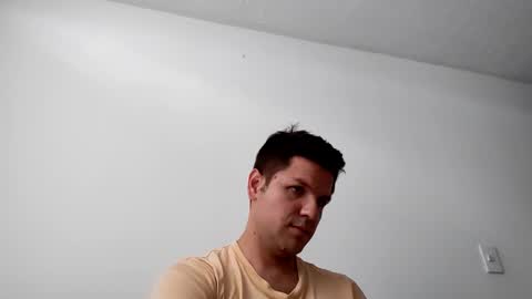 cristopher3042 online show from February 26, 2025, 8:00 pm