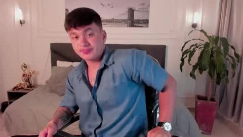 Snapshot of cristopher_strong chatting on May 5, 2026, 12:46 pm Cristopher online show from May 5, 2026, 12:46 pm