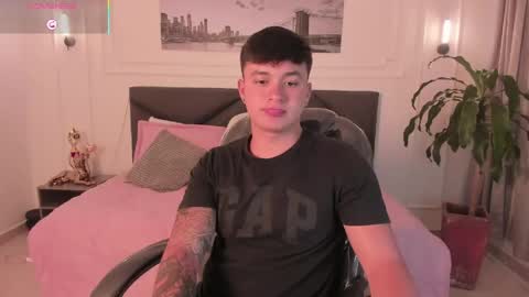 Snapshot of cristopher_strong chatting on May 6, 2026, 11:48 am Cristopher online show from May 6, 2026, 11:48 am