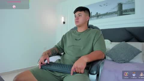 Snapshot of cristopher_strong chatting on May 14, 2026, 12:45 pm Cristopher online show from May 14, 2026, 12:45 pm