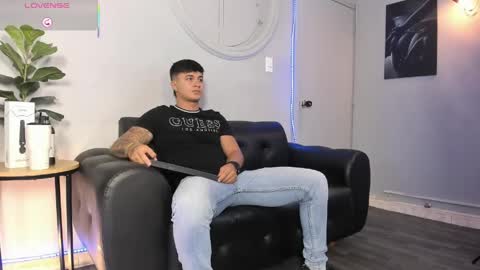 Snapshot of cristopher_strong chatting on May 26, 2026, 12:45 pm Cristopher online show from May 26, 2026, 12:45 pm