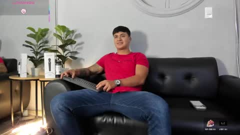 Snapshot of cristopher_strong chatting on June 3, 2026, 1:46 pm Cristopher online show from June 3, 2026, 1:46 pm