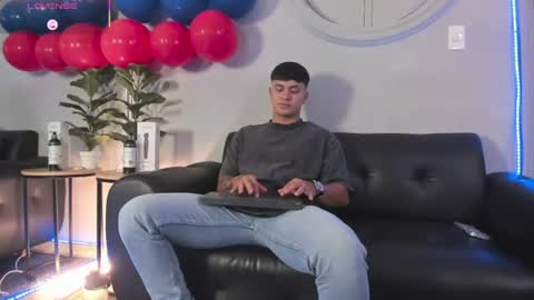 Snapshot of cristopher_strong chatting on June 9, 2026, 2:17 pm Cristopher online show from June 9, 2026, 2:17 pm