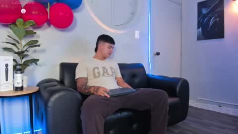 Snapshot of cristopher_strong chatting on June 10, 2026, 12:15 pm Cristopher online show from June 10, 2026, 12:15 pm