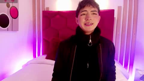 Cristopher  online show from March 16, 2026, 7:51 pm