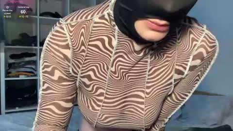 cristostronzo online show from June 15, 2026, 5:26 pm
