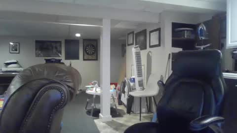 Snapshot of crm400 chatting on October 12, 2025, 1:15 am billybasement online show from October 12, 2025, 1:15 am