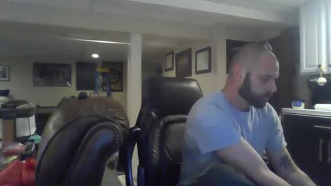 Snapshot of crm400 chatting on October 25, 2025, 1:13 am billybasement online show from October 25, 2025, 1:13 am