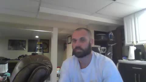 Snapshot of crm400 chatting on October 26, 2025, 12:27 am billybasement online show from October 26, 2025, 12:27 am