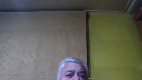 Snapshot of crmperez chatting on March 27, 2026, 1:22 am crmperez online show from March 27, 2026, 1:22 am