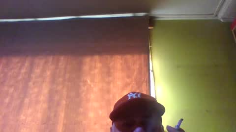 Snapshot of crmperez chatting on June 9, 2026, 7:36 pm crmperez online show from June 9, 2026, 7:36 pm
